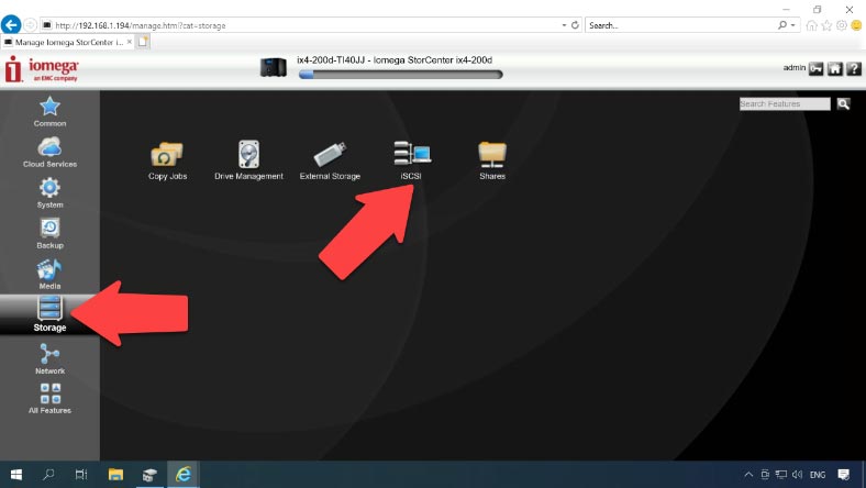 Aby skonfigurować połączenie iSCSI, przejdź do Storage - iSCSI