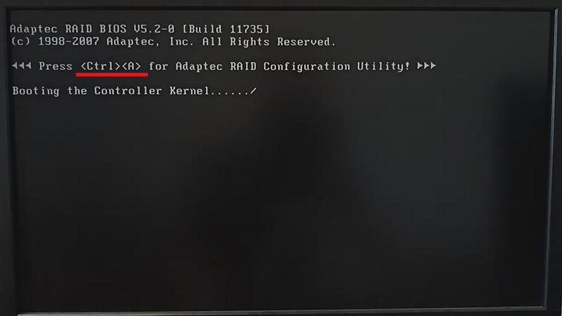 Для входу в BIOS контролера натисніть Alt+A