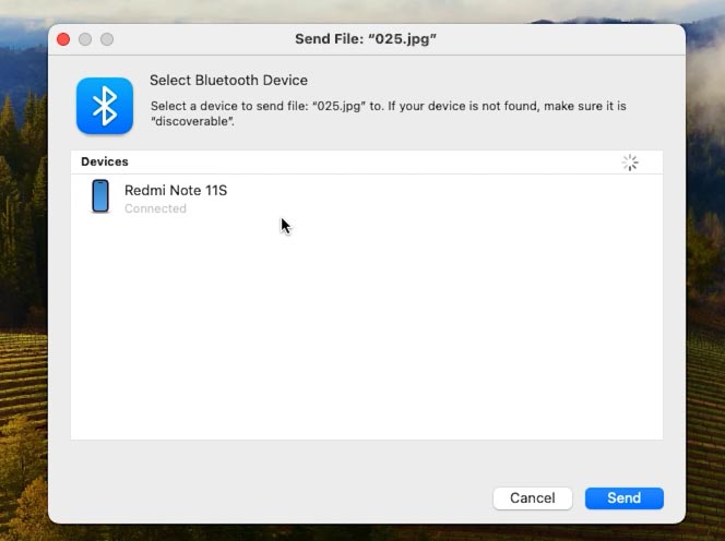 Mac: wybierz żądany smartfon z wyświetlonego menu