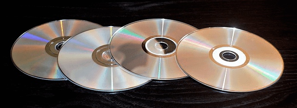 أقراص CD/DVD