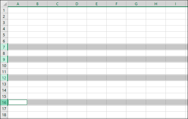 Microsoft Excel.  Удерживая клавишу «Ctrl» в нажатом положении, одновременно курсором нажимайте нужные номера дополнительных строк