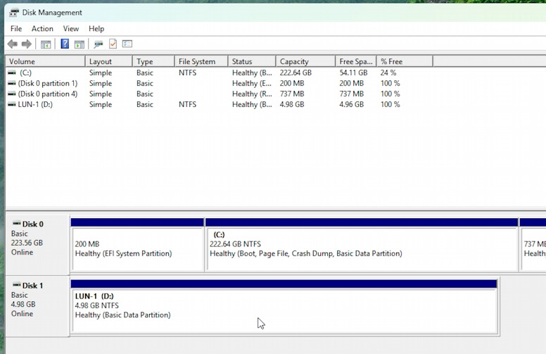 Disk Management: initialize the virtual LUN disk